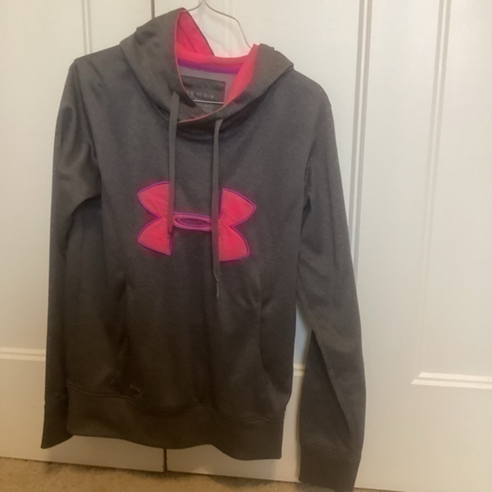 Under Armour storm woman’s size medium gray and pink hoodie sweatshirt
